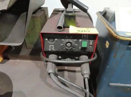 1 elektrická svářečka, výrobce: Castolin