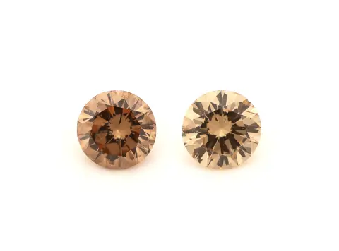 Lot 2 losse brillanten totaal ca. 0,75 ct NaturalFancy Bruin/si-p, D. ca. 4,65 - 4,7 mm