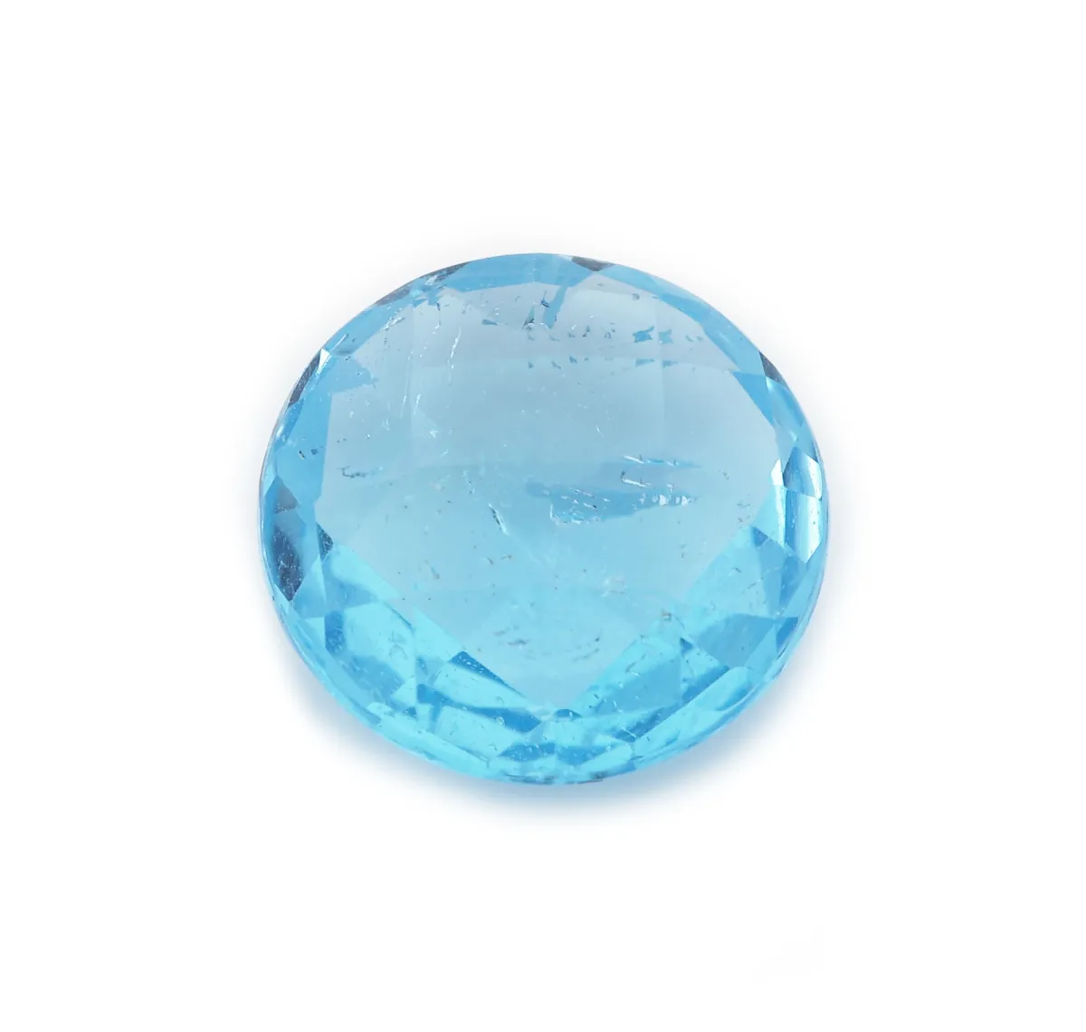 Loser Blautopas, ca. 3.59 ct, rundfacett., beh. Schätzpreis: 80, - EUR