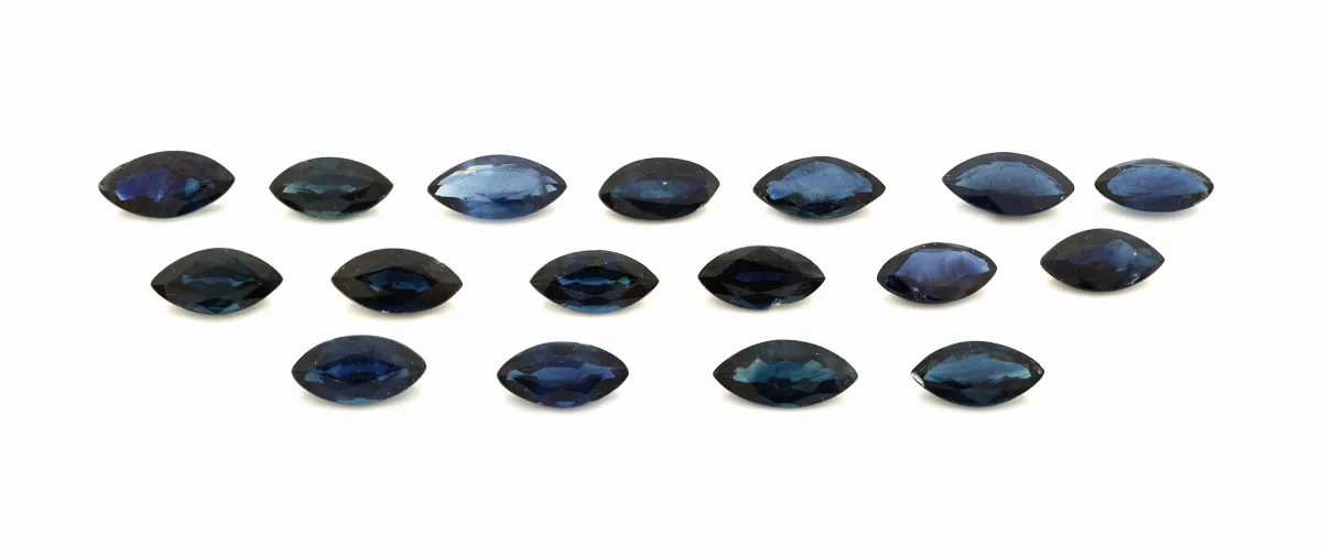 Lot de saphirs facettés en vrac, total env. 41,01 ct, navettes, nuances et tailles diverses