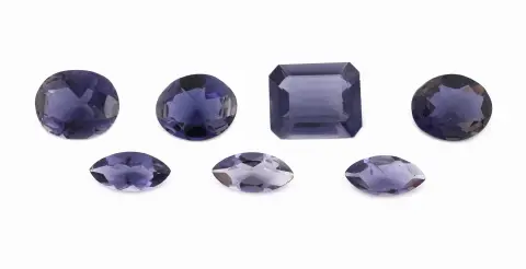 Lot 7 iolithes en vrac, total env. 14,21 ct, formes et tailles diverses