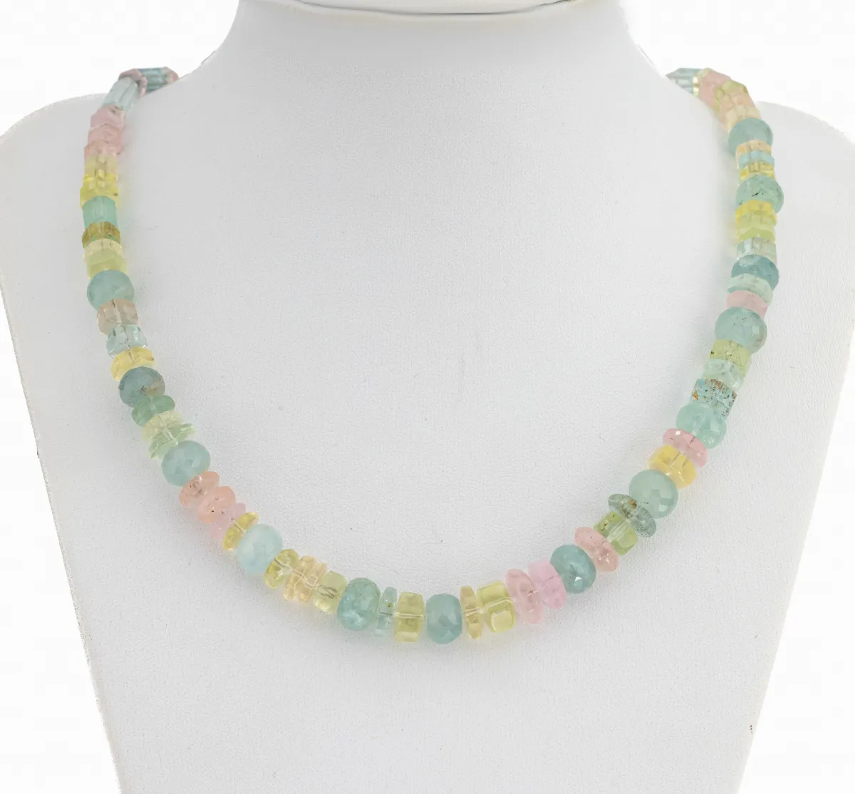 Aquamarin-Morganit-Collier, Aquamarine und Morganite in versch. Schliffformen, L. ca