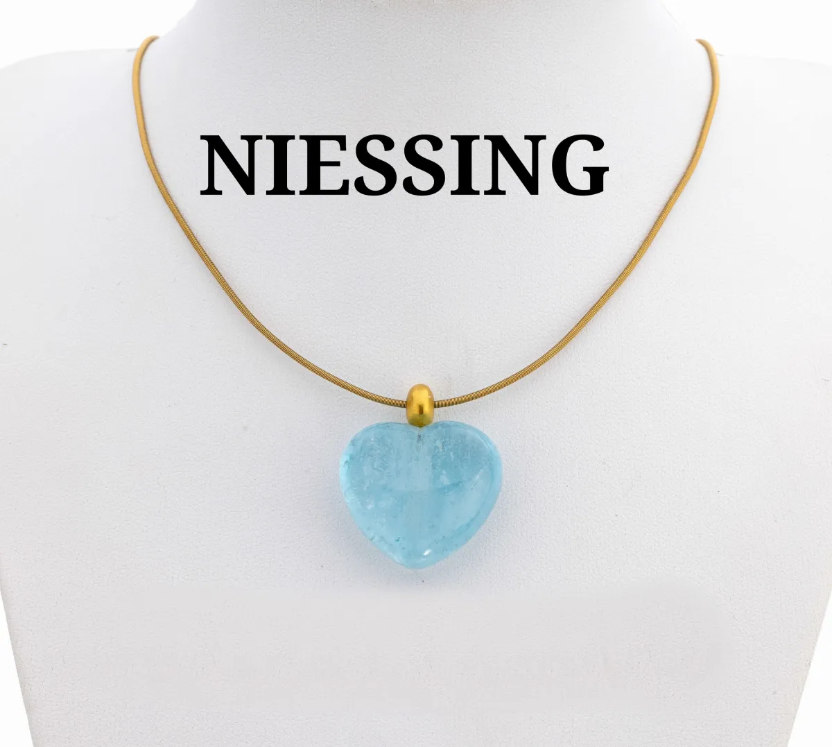 Collier NIESSING en or 18 ct, or jaune 750/000, L. env. 44 cm, plis, avec 1 pendentif, cœur