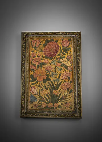 Mirror box, front and back decorated with floral blossom motifs, inside the depiction of a young woman