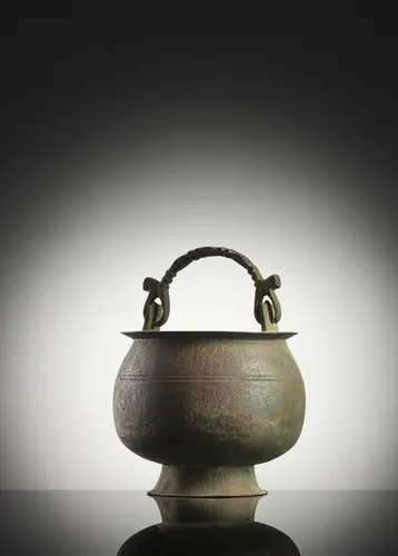 Récipient en bronze