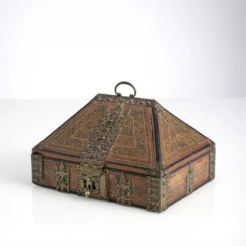 Boîte à bijoux traditionnelle « Nettur Petti »