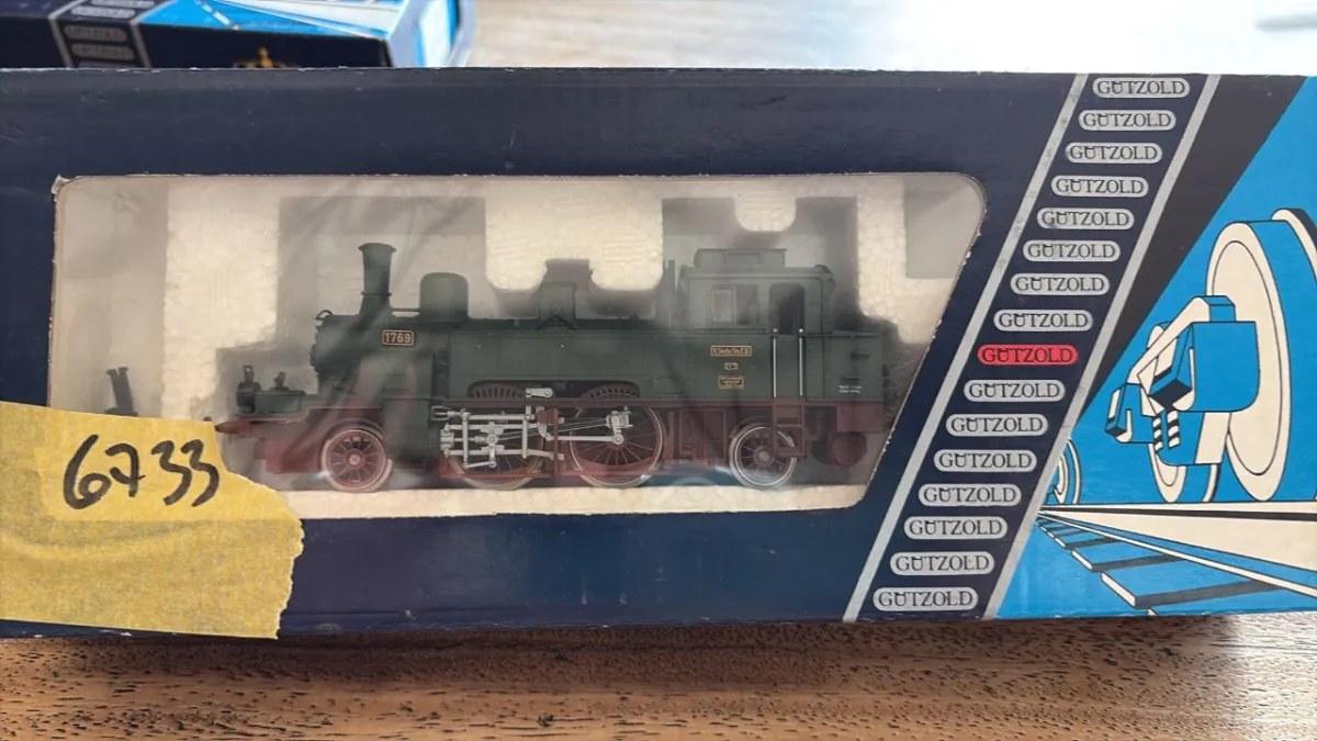 Dampflokomotive (Gützold)