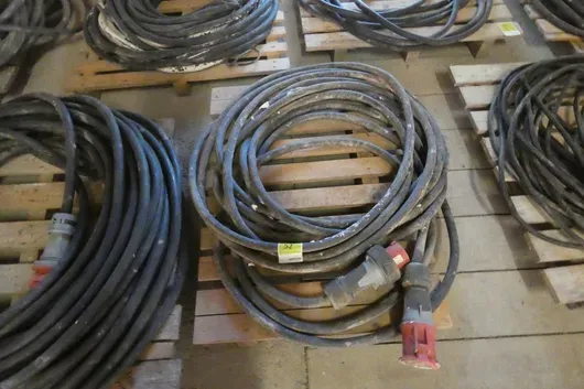 CEE silnoproudý prodlužovací kabel