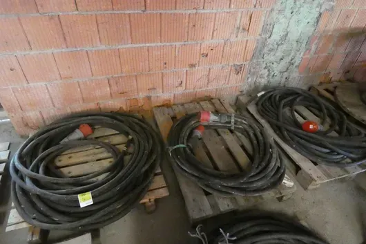 3x prodlužovací kabely CEE