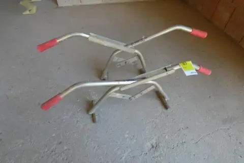 2x kleště na obrubníky
