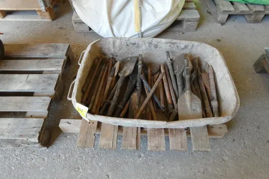 Bac à mortier avec burins et burins à bêche pour marteau de démolition