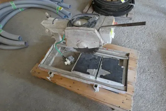 Steintrennmaschine
