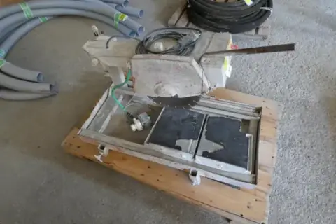 Steintrennmaschine