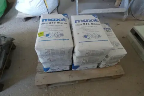 Dávka zdicí malty maxit mur 920