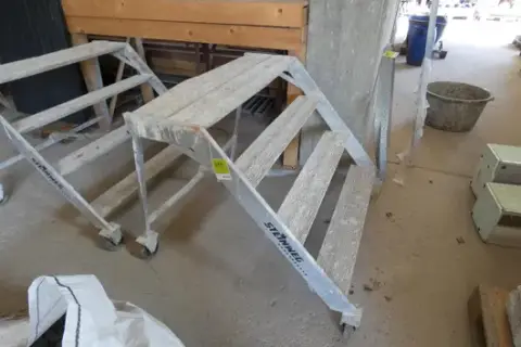 Steinweg pojízdné zednické schody