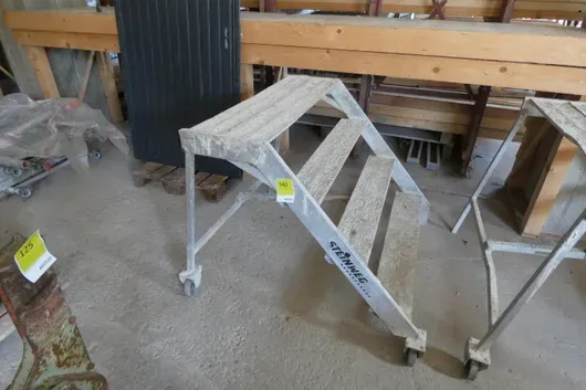 Steinweg pojízdné zednické schody
