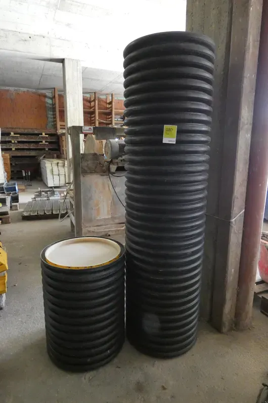 2 tubes de puits en plastique