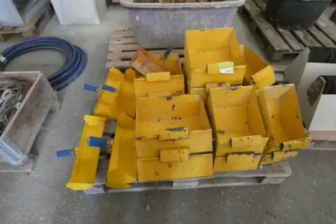 Posten Mörtelschlitten und Dünnbettkellen