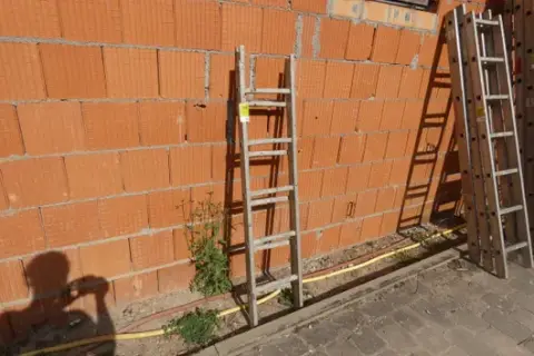2 ladders