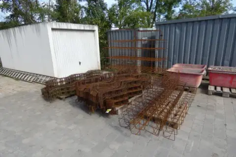 Sada košů na ocelové sítě