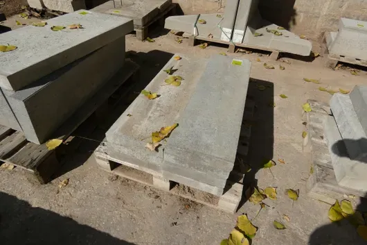 Lot of kerb stones
