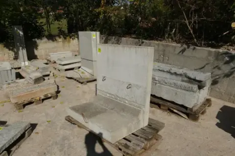 Angled retaining wall