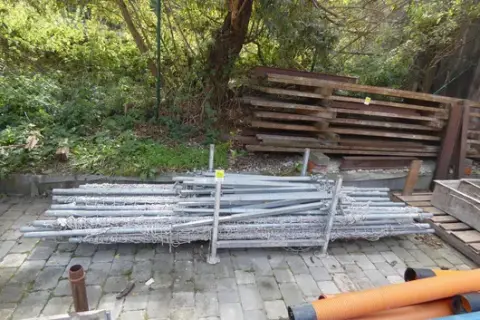 Roof scaffolding, galvanised