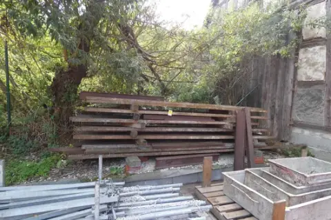 Lot of steel beams and steel profiles, including U- and I-profiles