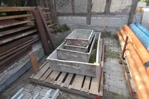 Lot of mortar tubs made of steel, galvanised