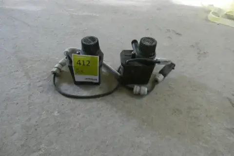 2 Beckett submersible pumps, small pumps with cable