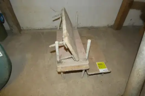 4 деревянных верстака, низкие