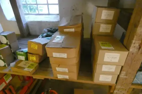 9 boxes of countersunk head pins
