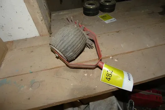 Walze mit Bügelgriff, rot