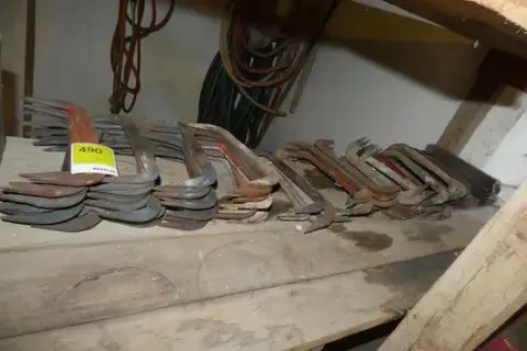 Lot of construction clips, steel staples