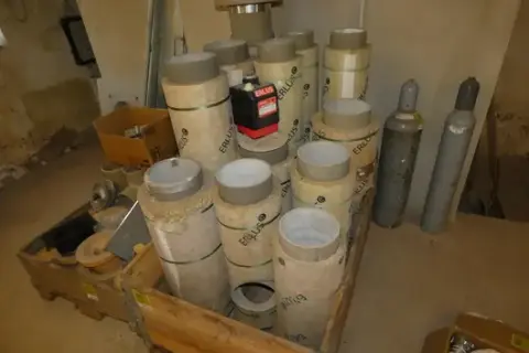 Lot ERLUS - chimney accessories, including chimney pipes with insulation shell and neutralisation box