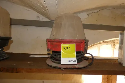 Construction site light with cable, red