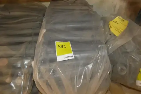 Bag of plastic spacer tubes for formwork
