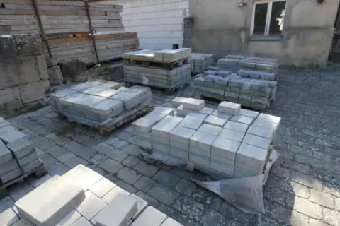 Lot of paving stones