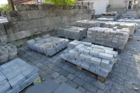 Lot of paving stones
