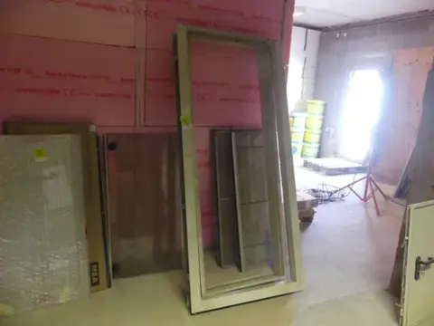 2 fire doors