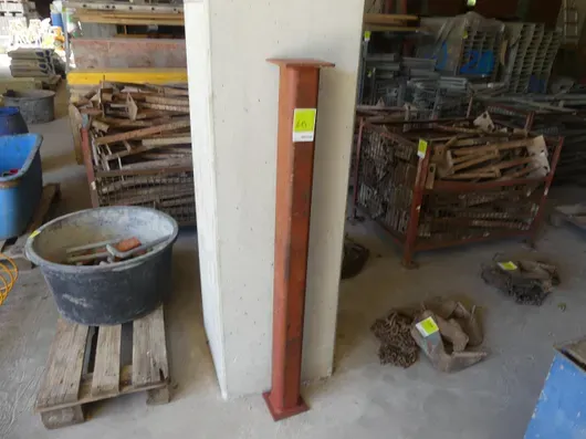Metal column