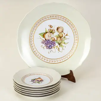 RICHARD GINORI. Fruit service with varying fruit motifs, Florence, 2nd half of the 20th century (7).