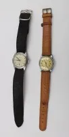 2x Vintage -Armbanduhren, wohl 30/40er Jahre, Militär?, 1x Kienzle, Werke laufen, Alters-u. Tragespuren, ca. D-3cm