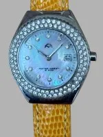 Quartz DAU mit Perlmutt-Ziffernblatt und Strass Lünette, japan. Mvt., sehr guter Zustand