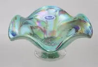 Umělecká skleněná mísa na noze, Joska, cca v. 9,5 cm pr. 18,5 cm