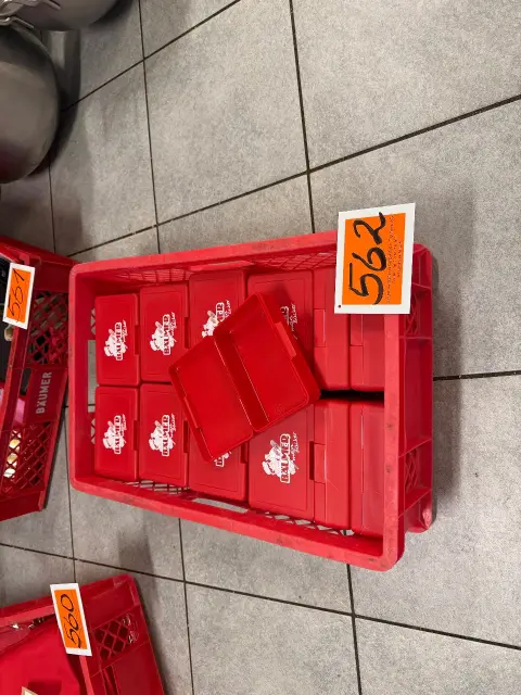 Basket (with lunch boxes)
