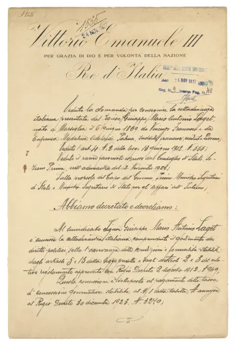 Roi Vittorio Emanuele III – Décret manuscrit d'attribution de la citoyenneté à Giuseppe Mario Antonio Laget avec…