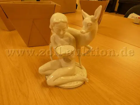 1 figurine en porcelaine Fille avec chevreuil, Hutschenreuther