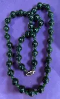 Jade Perlenkette mit Double-Schliesse, L-60 cm, Perlen D-0,8-0,9 cm, 75,8 gr.