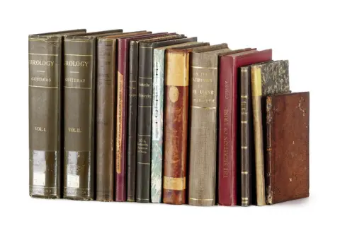 Collection de 36 ouvrages sur l'urologie, 1739 - 1917